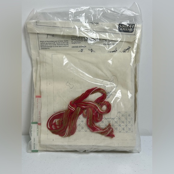 Bucilla Dog Cat Potholders Embroidery Kit 1984 Better Homes Garden Clubs NOS - Picture 5 of 5